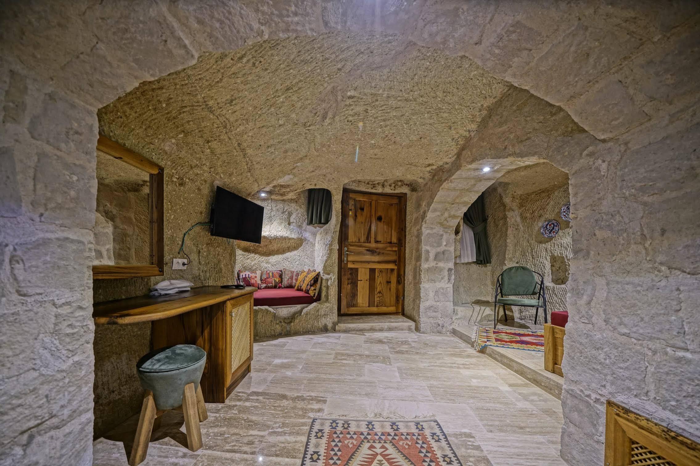Vigneron Cave Hotel เนฟซิเฮียร์ ภายนอก รูปภาพ