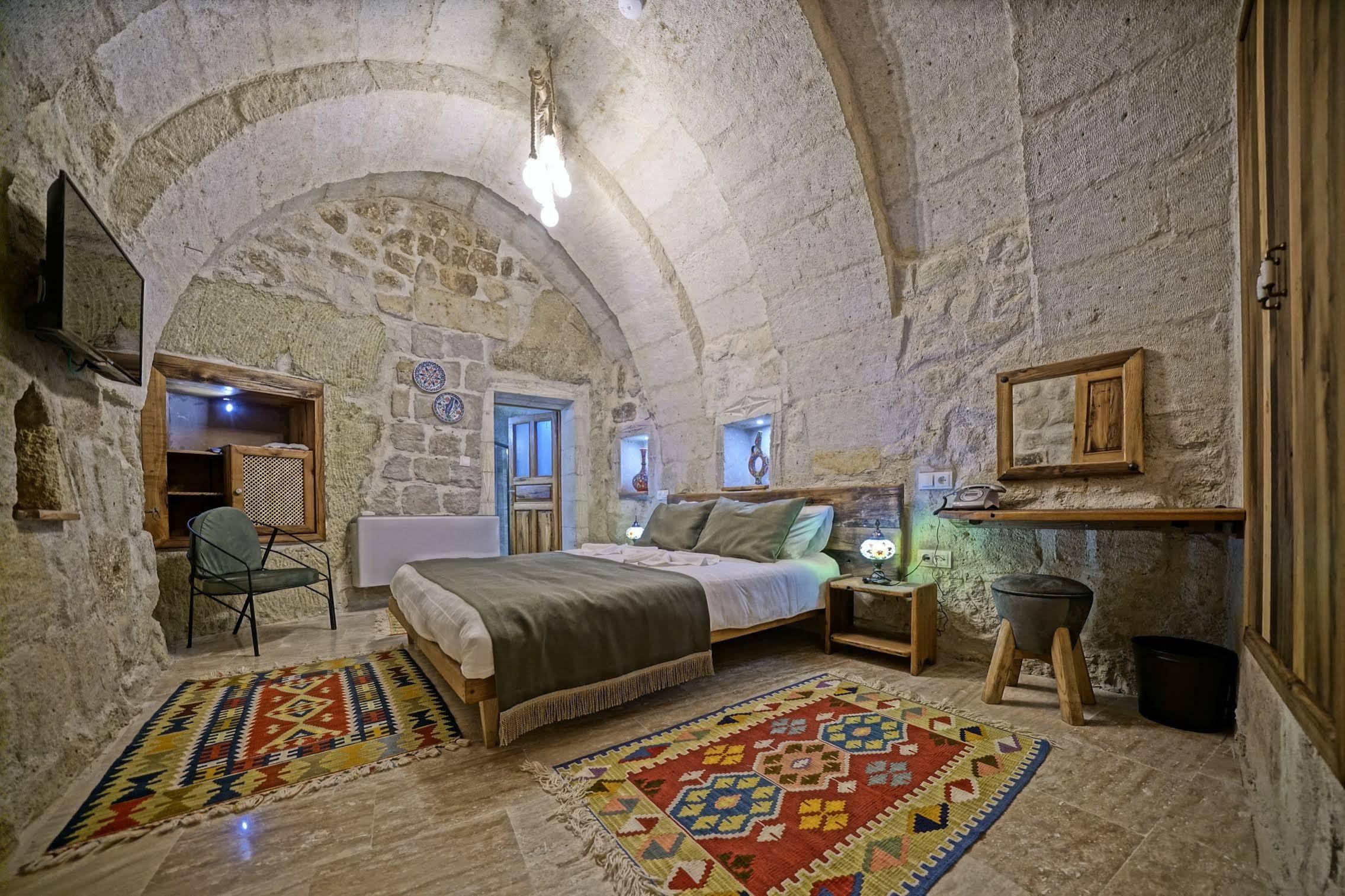 Vigneron Cave Hotel เนฟซิเฮียร์ ภายนอก รูปภาพ